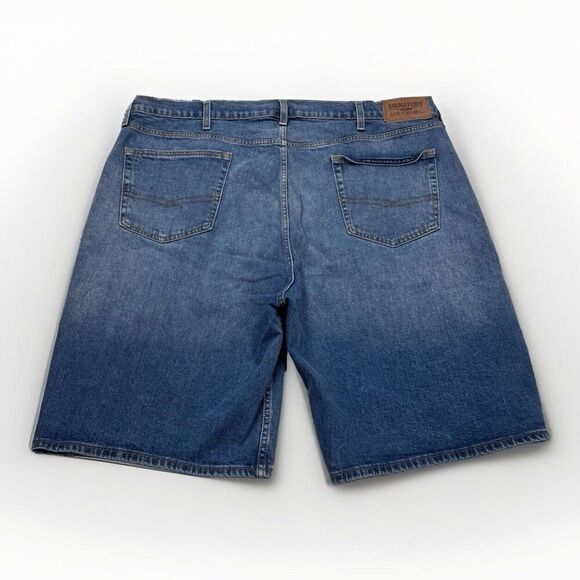 Signature Levi Strauss Denim Shorts Mens Size 42 Blue Measures 42 Inseam 10 - Picture 2 of 8